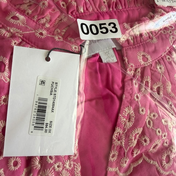 NWT Sugarlips Plus Size Rose Eyelet Puff Sleeve Mini Dress - Picture 6 of 7